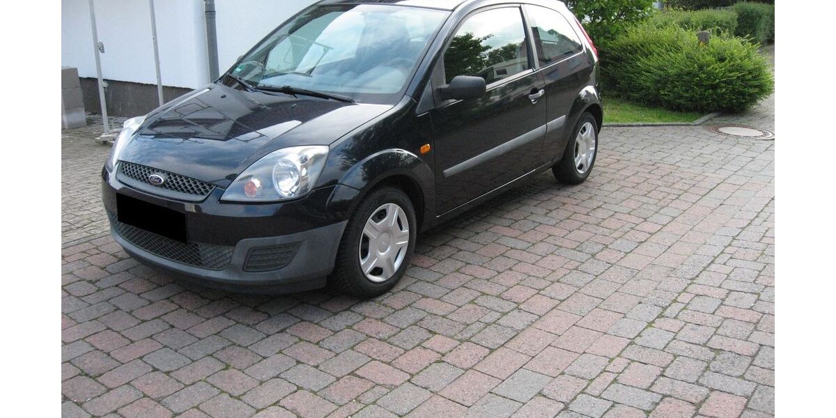 Ford Fiesta 122.080 km 1.900 &euro; Ostercappeln 49179