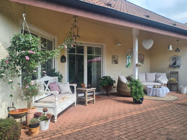 Großzügiges Wohnhaus mit Einliegerwohnung in Höhenlage von Neunkirchen - Einfamilienhaus Neunkirchen | Angebot:17333117