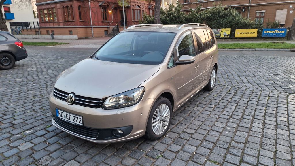 VW Touran 220.000 km 7.000 &euro; Magdeburg 39112