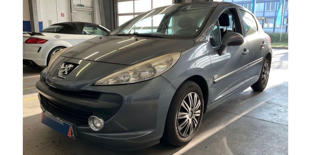 Peugeot 207 160.000 km 3.390 &euro; Sankt. Wendel 66606