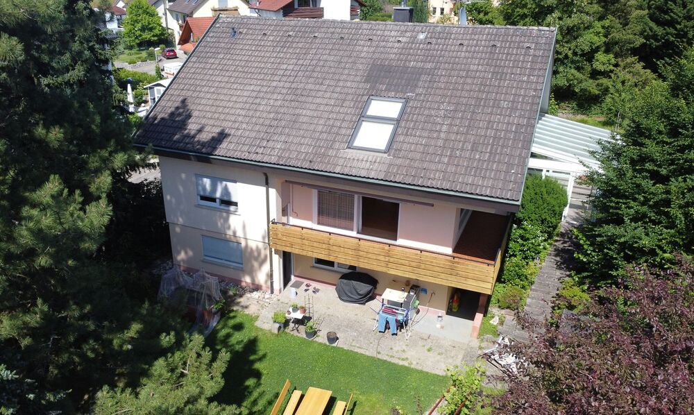 Toplage in Zell-Weierbach: Großzügiges, helles und ruhiges Haus umgeben von viel Grün - Einfamilienhaus Offenburg Rammersweier | Angebot:27018965