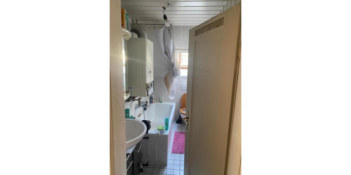 Dachgeschoßwohnung Regensburg Ganghofersiedlung - 3 Zimmer, 55 m&sup2;, 650&euro; | Angebot:25987689