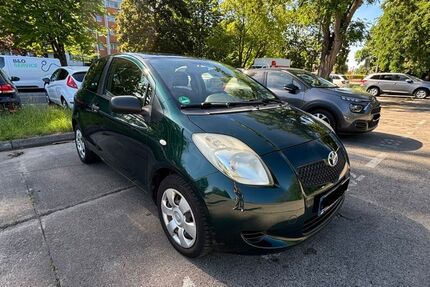 Toyota Yaris 137.902 km 2.200 &euro; Berlin 12685