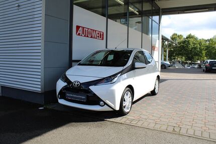 Toyota Aygo (X) 57.518 km 9.990 € Saarbrücken 66113