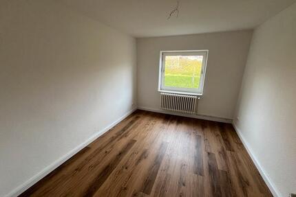 Sanierte Schöne 2 Zimmer Wohnung.