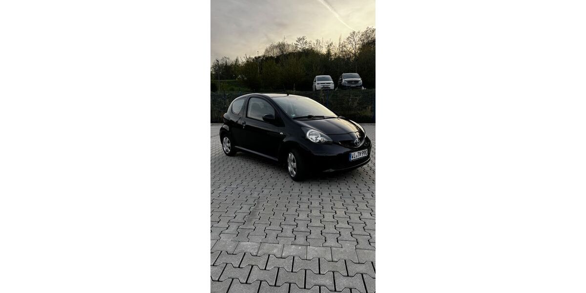 Toyota Aygo (X) 195.000 km 1.950 &euro; Taunusstein 65232