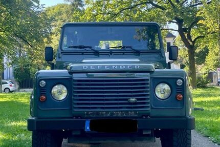 Land Rover Defender 27.000 km 68.000 € München 80803