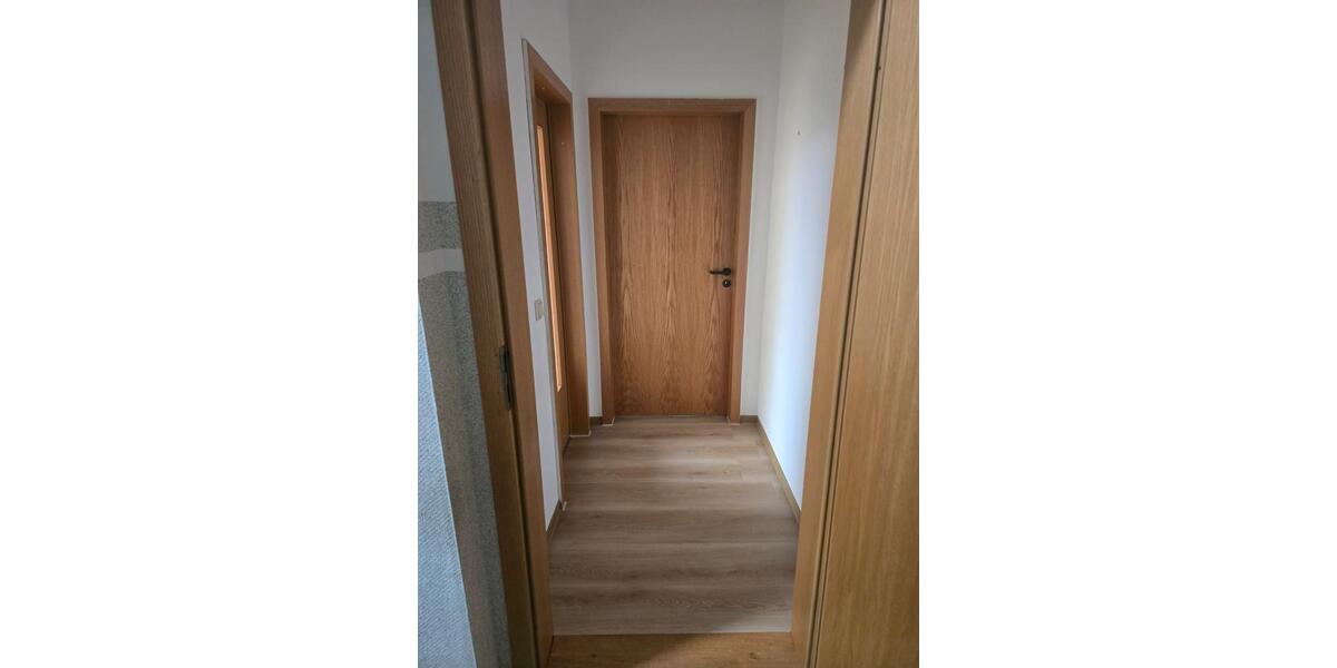 Etagenwohnung Waltershausen - 3 Zimmer, 56 m&sup2;, 391&euro; | Angebot:25783759