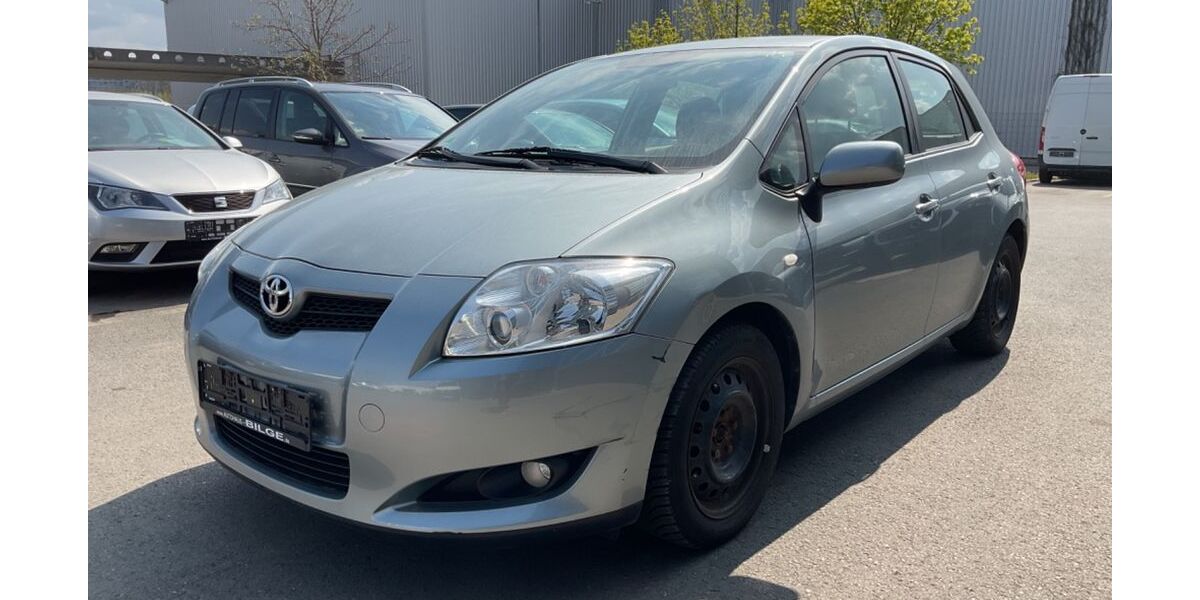 Toyota Auris 127.494 km 4.977 &euro; Fürth 90763