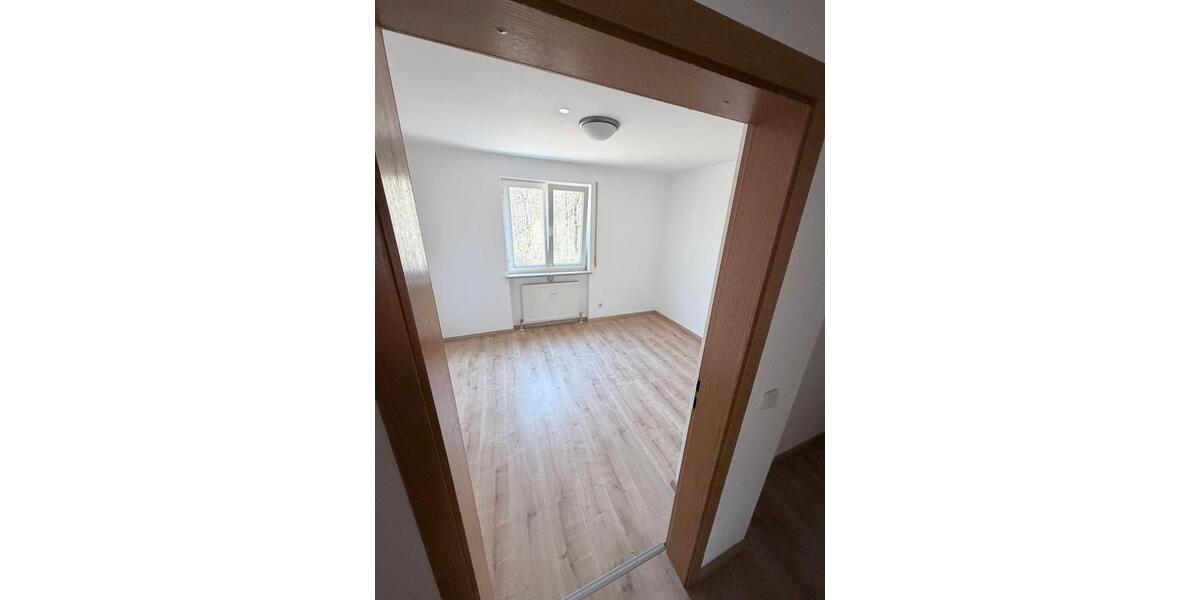 Etagenwohnung Neumarkt in der Oberpfalz Altenhof - 3 Zimmer, 76 m&sup2;, 255.000&euro; | Angebot:26818600