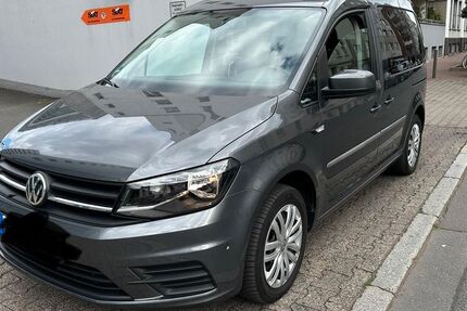 VW Caddy 58.250 km 18.500 € Frankfurt 60326