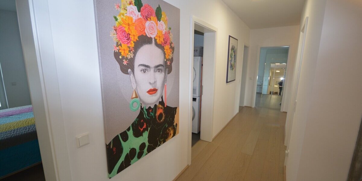 Eine traumhafte, lichtdurchflutete Penthouse-Wohnung mitten in den Weinbergen. - Einfamilienhaus Neustadt an der Weinstraße Hambach | Angebot:25449458