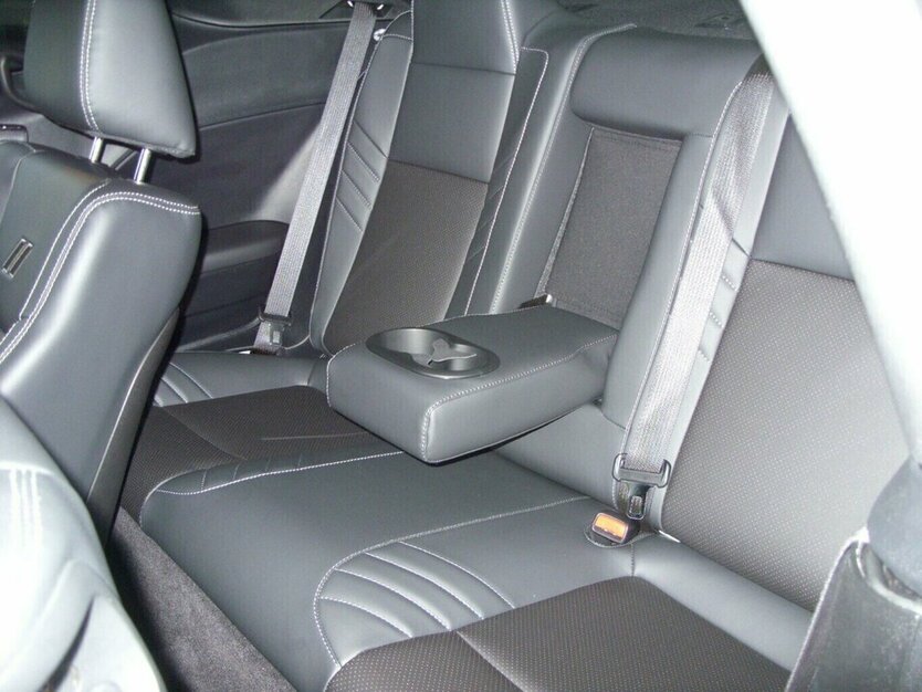 Dodge Challenger 3,6 Leder,Kamera,Sitzheizen 21.000 km 29.990 € Rudolstadt 07407