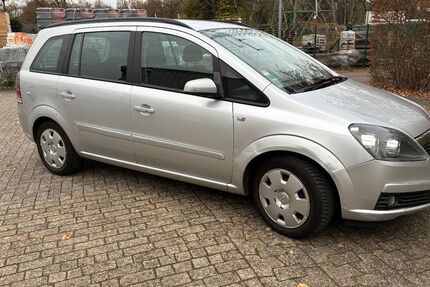 Opel Zafira 178.500 km 4.444 € Oldenburg 26135
