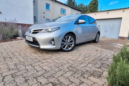 Toyota Auris 138.000 km 11.900 € Ludwigshafen 67067