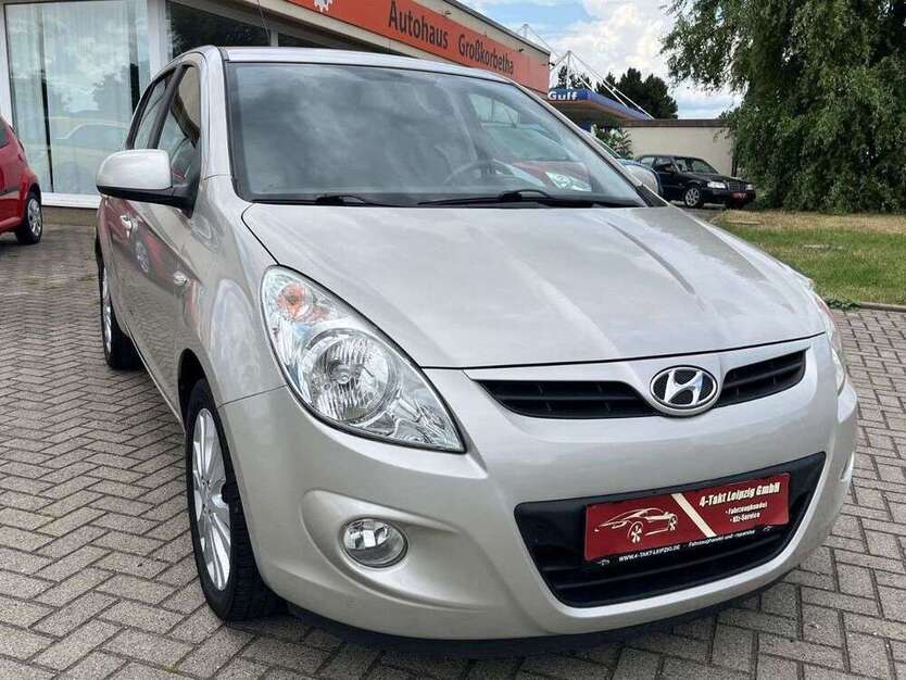 i20