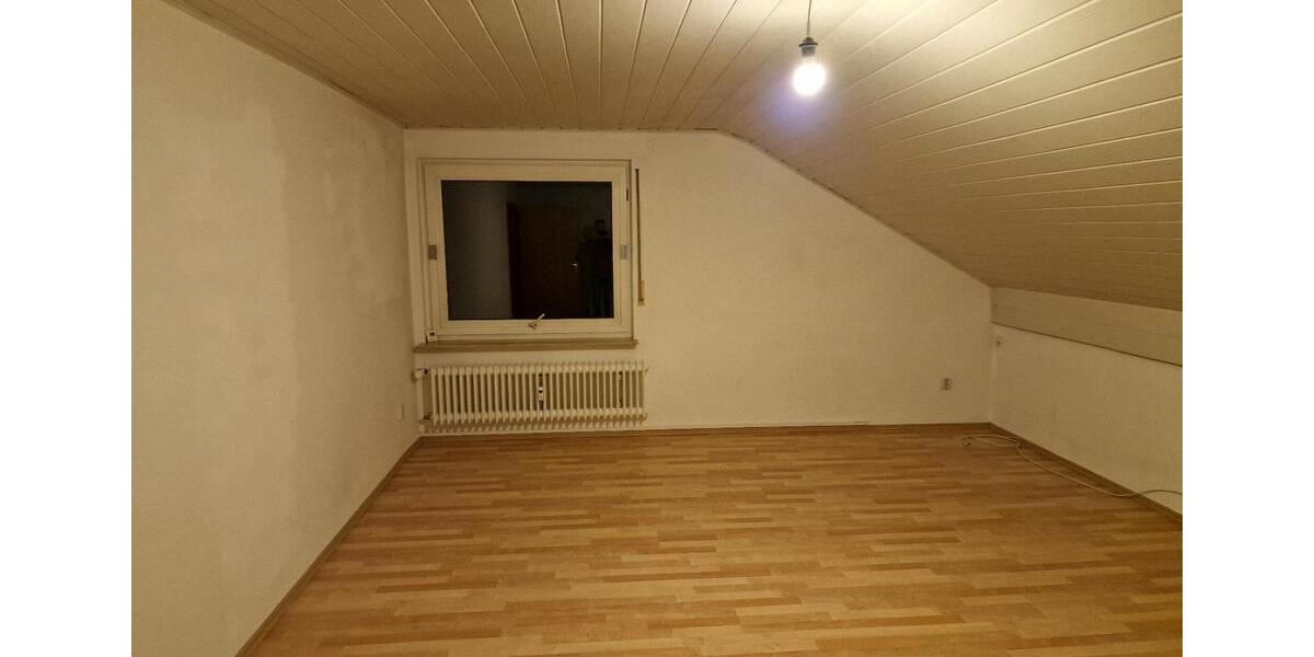 Dachgeschoßwohnung Bad Hersfeld - 4 Zimmer, 96 m&sup2;, 800&euro; | Angebot:26459853