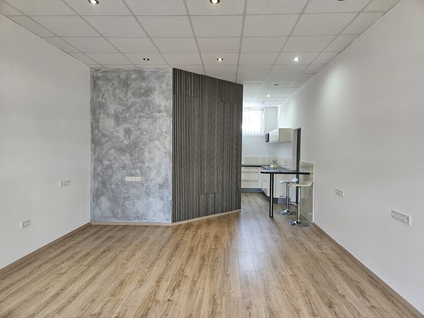 Moderne Büroeinheit in zentraler Lage 1 zimmer