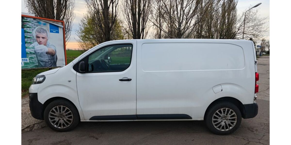 Opel Vivaro 57.000 km 13.900 &euro; Bad Lauchstädt 06246