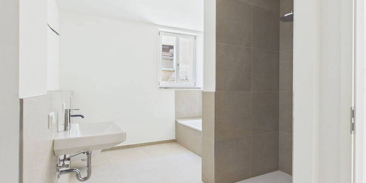 Etagenwohnung Amberg - 3 Zimmer, 100 m&sup2;, 1.500&euro; | Angebot:26449992