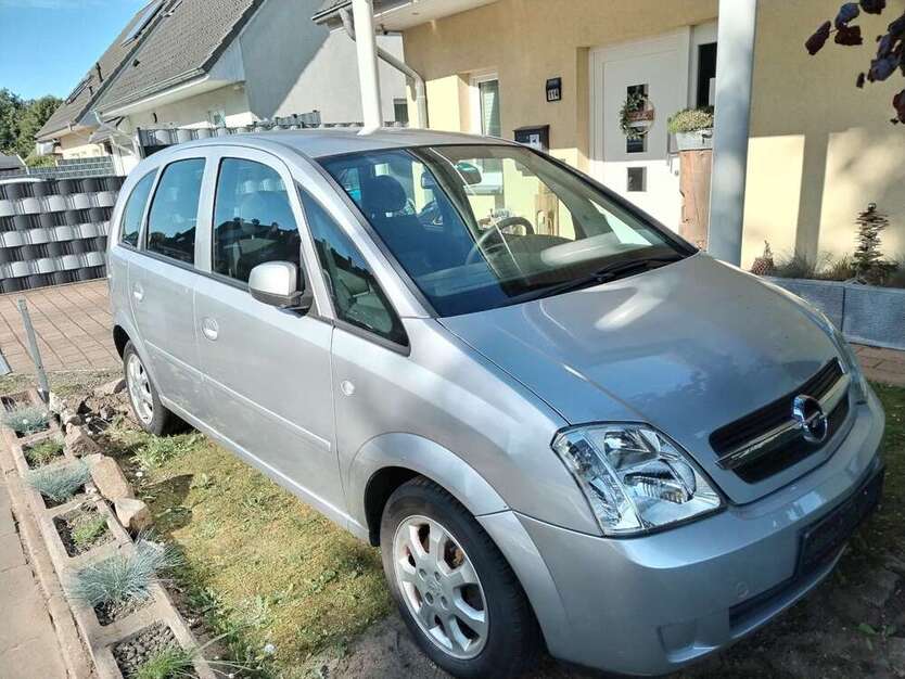 Opel Meriva 105.767 km 1.950 € Neumünster 24536