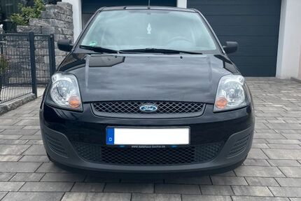 Ford Fiesta 74.000 km 2.900 &euro; Baar-Ebenhausen 85107