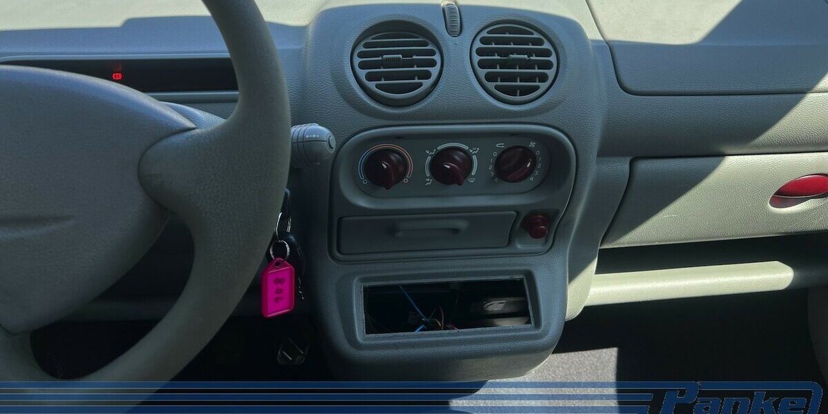 Renault Twingo 1.2 Liberty*Falt-Dach*4-Sitz*11/25TÜV*2-E 174.613 km 990 &euro; Berlin 13187