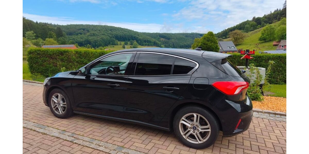 Ford Focus 97.000 km 11.999 &euro; Schuttertal 77978