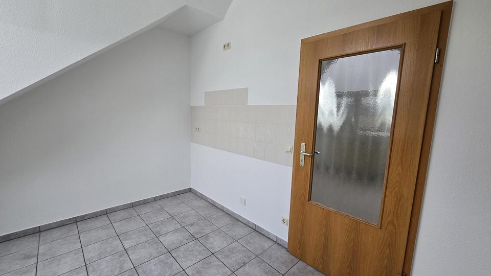 Dachgeschoßwohnung Adorf/Vogtland Vogtland - 3 Zimmer, 89 m&sup2;, 450&euro; | Angebot:24015042
