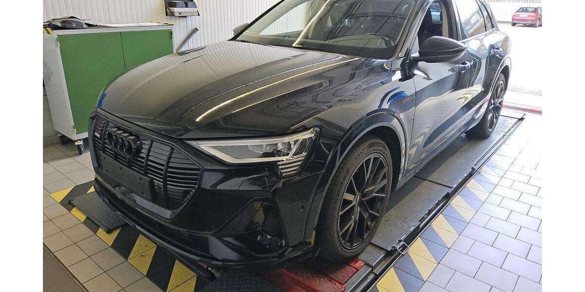 Audi e-tron 31.376 km 34.430 € Hagen 58091