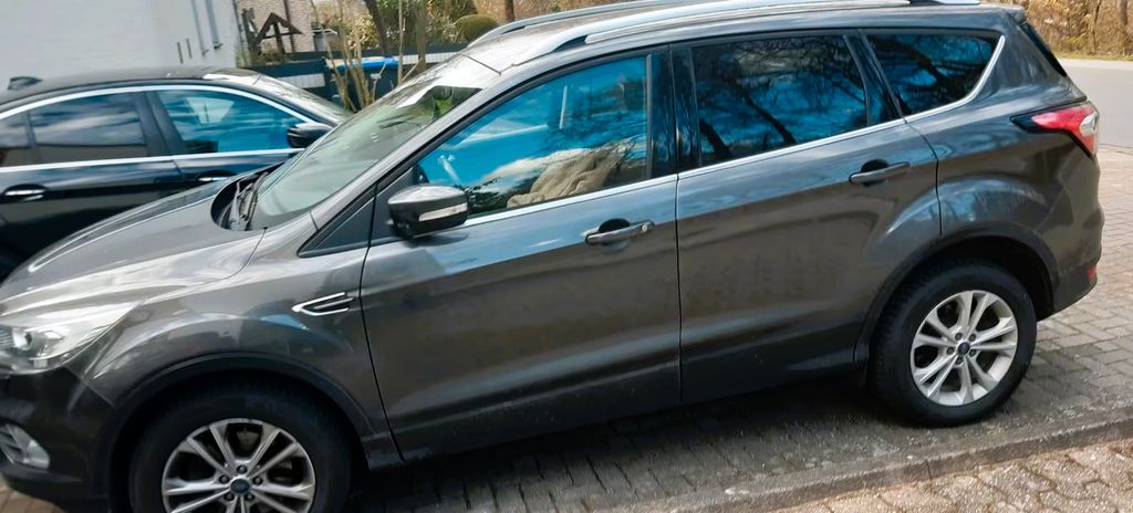 Ford Kuga 140.000 km 14.100 &euro; Spenge 32139