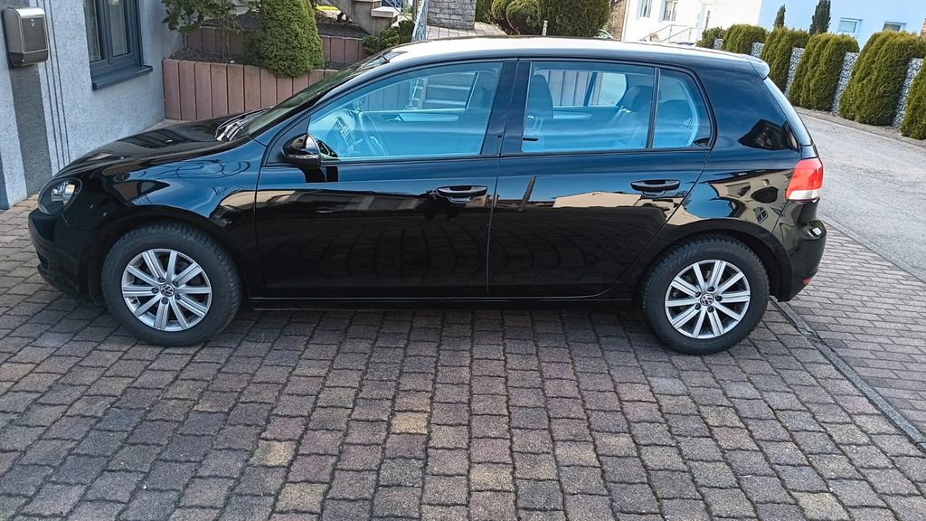 VW Golf 107.002 km 7.199 &euro; Hohenroda 36284
