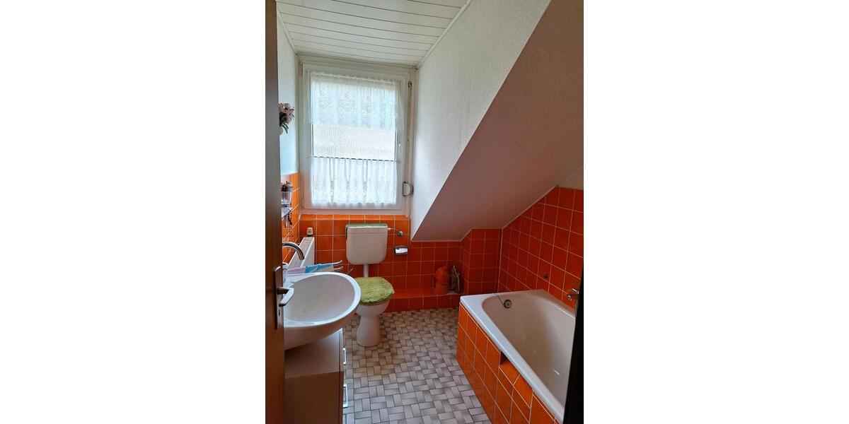 Reihenhaus Calden - 6 Zimmer, 120 m&sup2;, 199.000&euro; | Angebot:22302437