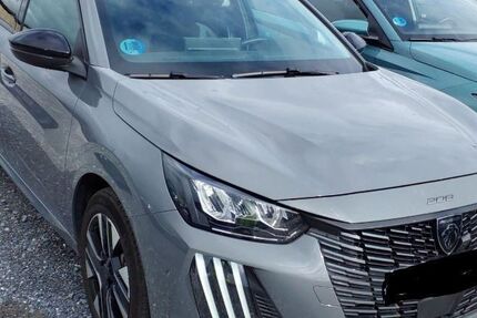 Peugeot 208 19.274 km 19.180 &euro; Rüsselsheim 65428