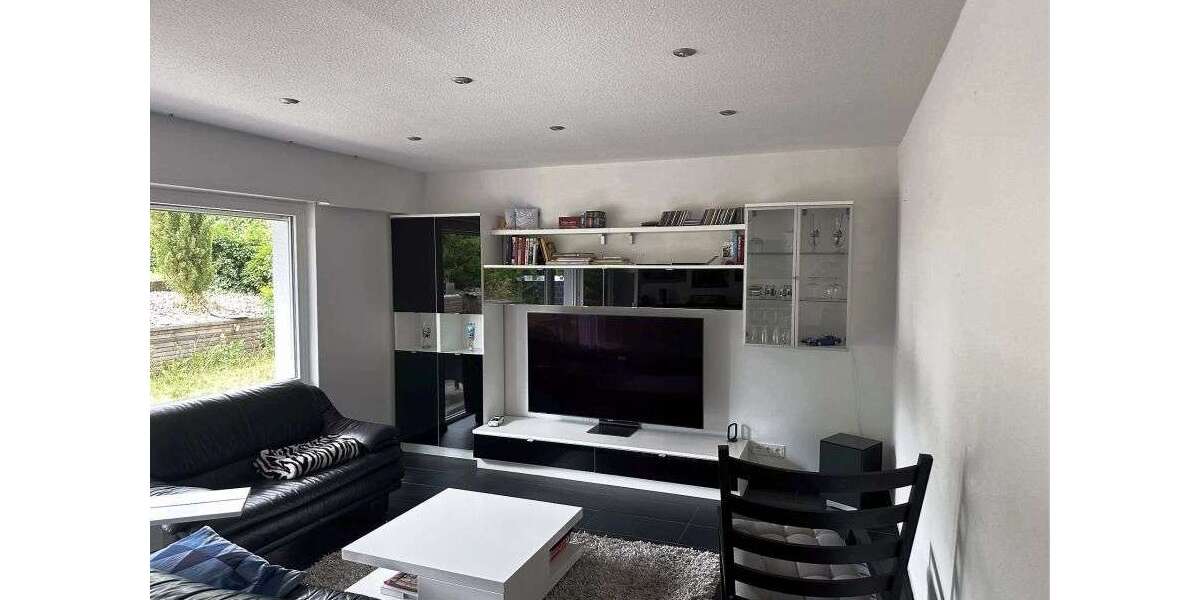 Etagenwohnung Kaiserslautern Bahnheim - 2 Zimmer, 83 m&sup2;, 660&euro; | Angebot:26400140