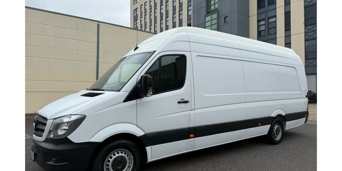 Mercedes-Benz Sprinter 206.342 km 12.990 &euro; Berlin 13055