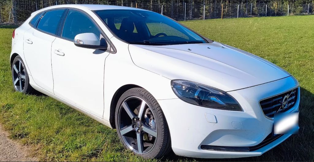 Volvo V40 144.000 km 7.500 &euro; Grimburg 54413