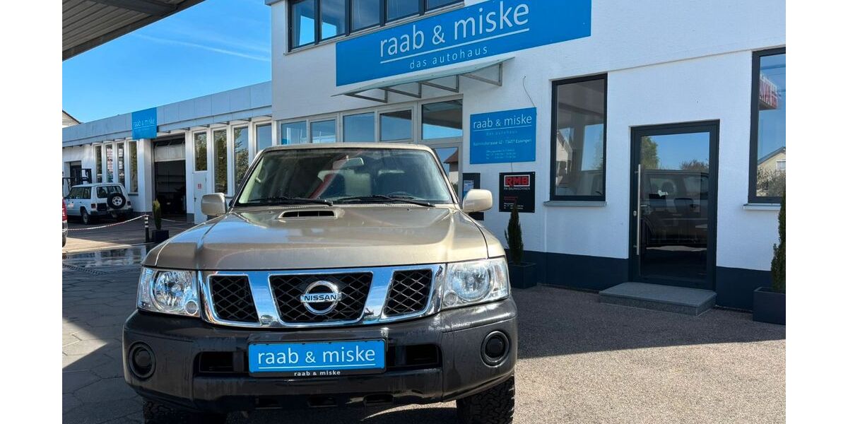Nissan Patrol 212.400 km 14.990 &euro; Essingen 73457