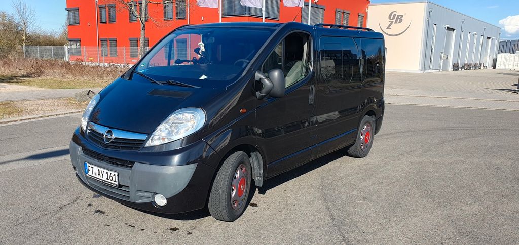 Opel Vivaro 236.000 km 8.450 &euro; Bobenheim-Roxheim 67240