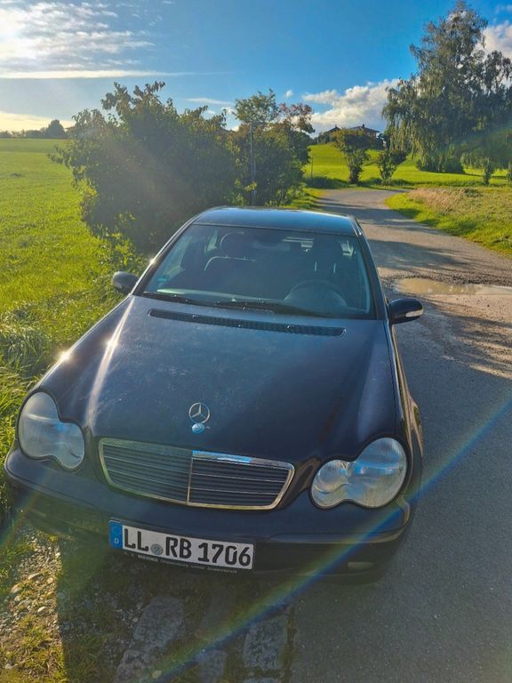 Mercedes-Benz 220 220.308 km 1.950 € Utting am Ammersee 86919