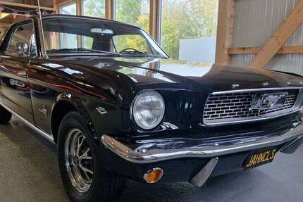 Ford Mustang 96.000 km 29.990 € Breitscheid 35767