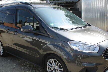 Ford Tourneo Courier 200.000 km 8.900 &euro; Neuried bei München 82061