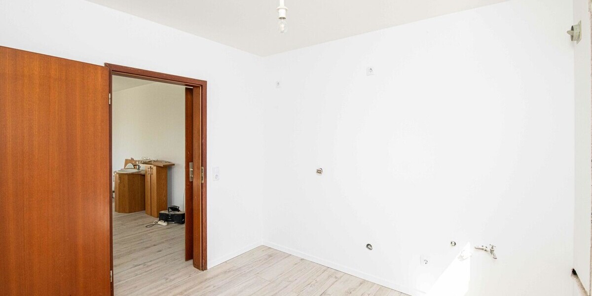 Zweifamilienhaus in guter Lage, größtenteils saniert 5 zimmer