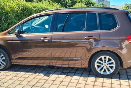 VW Touran 131.000 km 10.600 &euro; Holzkirchen 83607