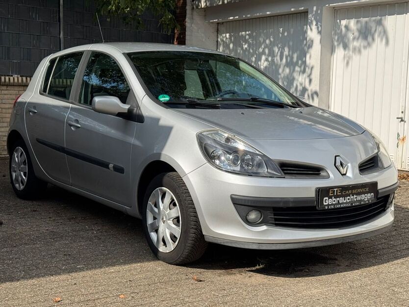 Renault Clio 110.113 km 2.950 € Moers 47445