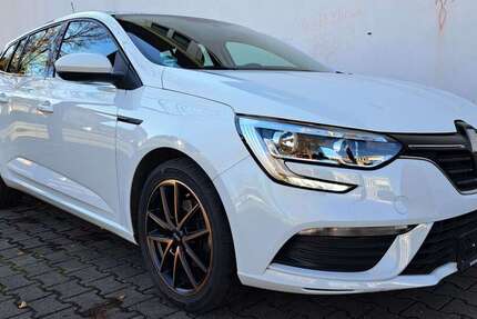 Renault Megane 121.362 km 9.200 &euro; Erfurt 99096