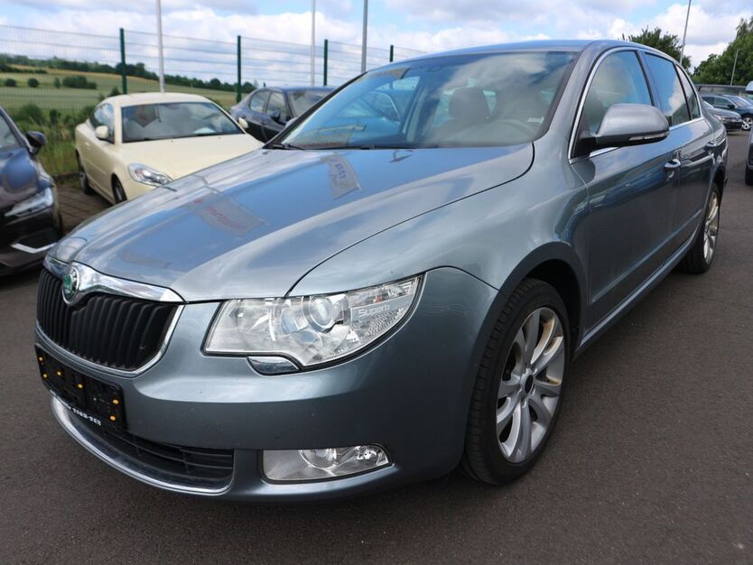 Skoda Superb 124.891 km 8.800 € Gersfeld 36129