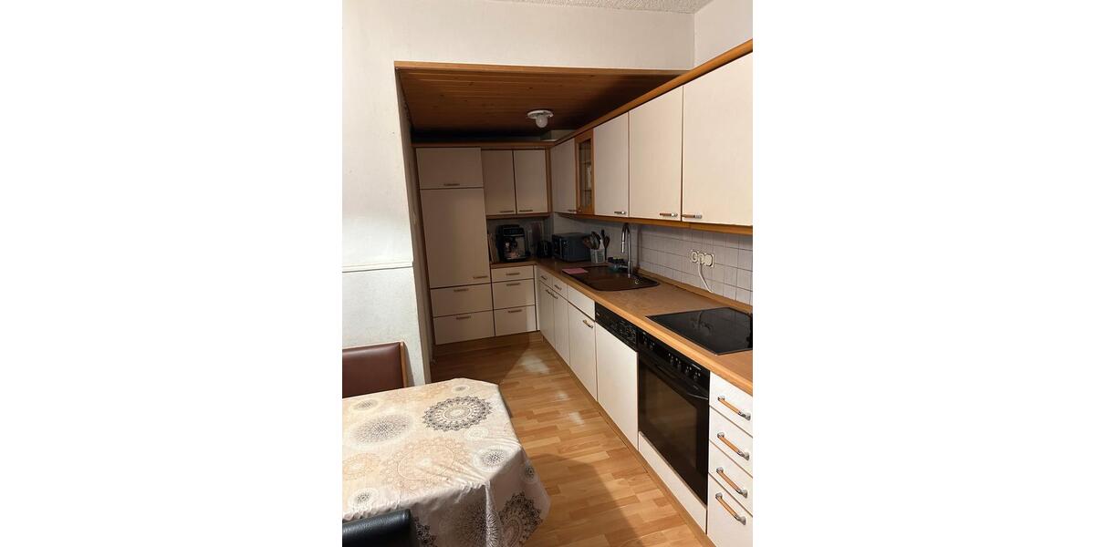 Einfamilienhaus Bebra - 10 Zimmer, 282 m&sup2;, 2.190&euro; | Angebot:25239180