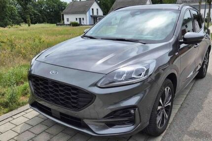 Ford Kuga 64.000 km 21.900 &euro; Nittenau 93149