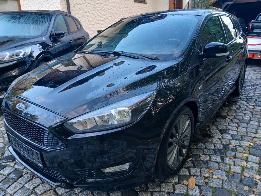 Ford Focus 188.000 km 8.999 € Regensburg-Bernhardswald 93170